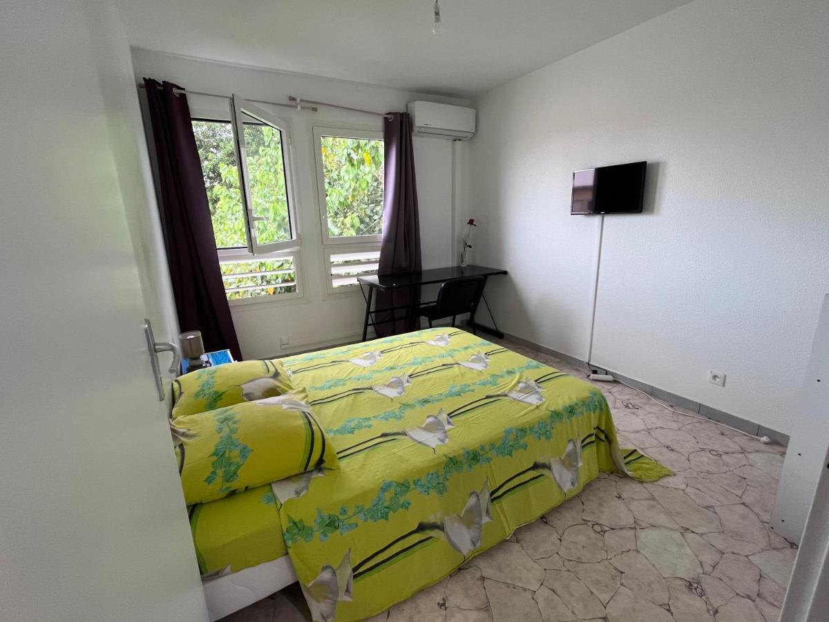 Chambre Chez L'Habitant A 5Mn De L'Aeroport Les Abymes Kültér fotó